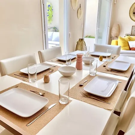 Frgk Private Pool, Garden & Ultra-fast Wi-fi * أنتيب