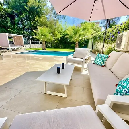 فيلة Frgk Private Pool, Garden & Ultra-fast Wi-fi أنتيب